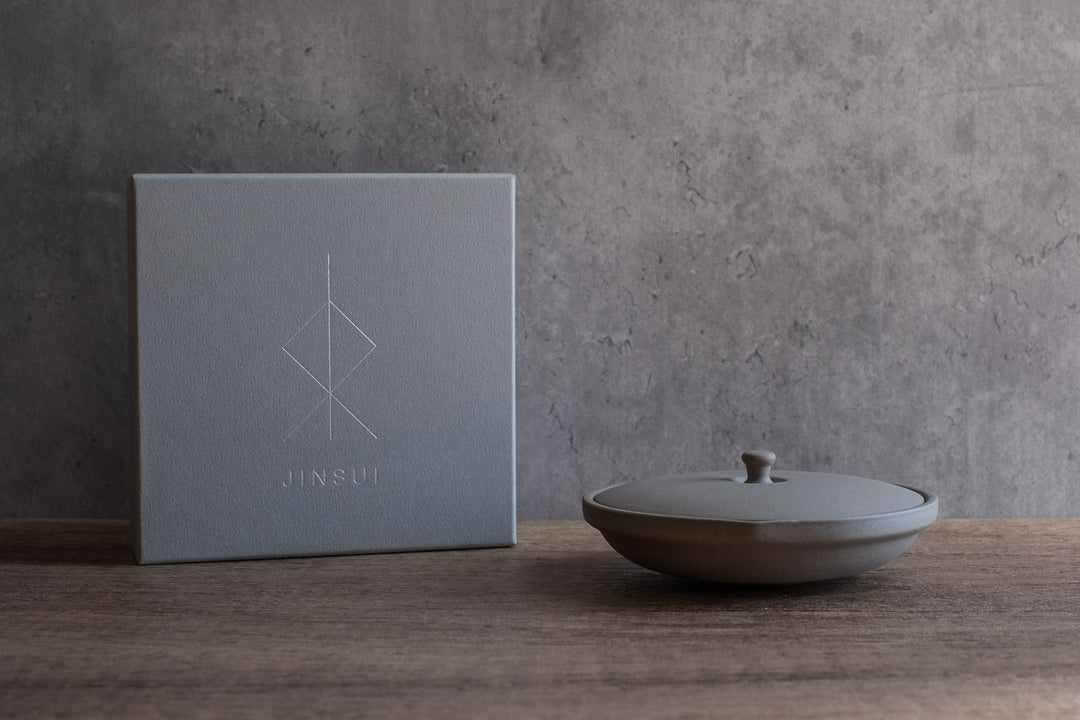 SHIROHAI SHIBORIDASHI TEAPOT