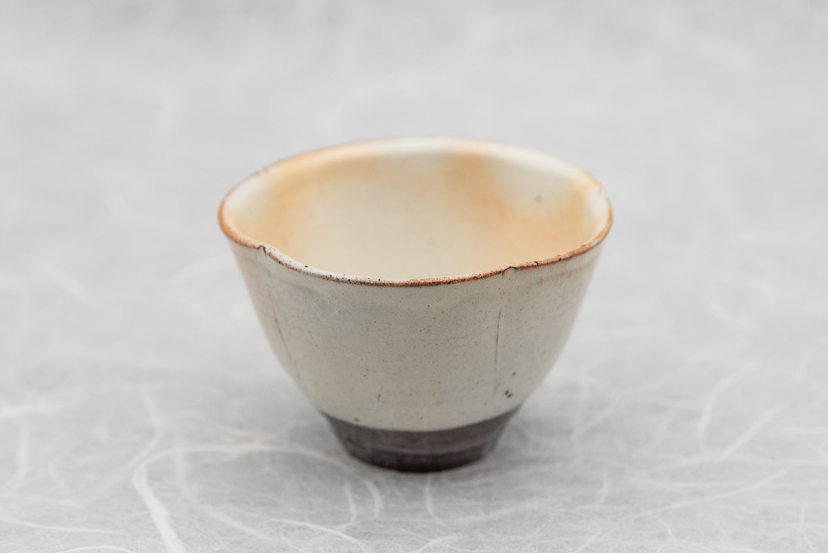 Handmade Karatsu Tea Cup - Petal Cup - NAKAZATO KENTA – Ikkyu Tea