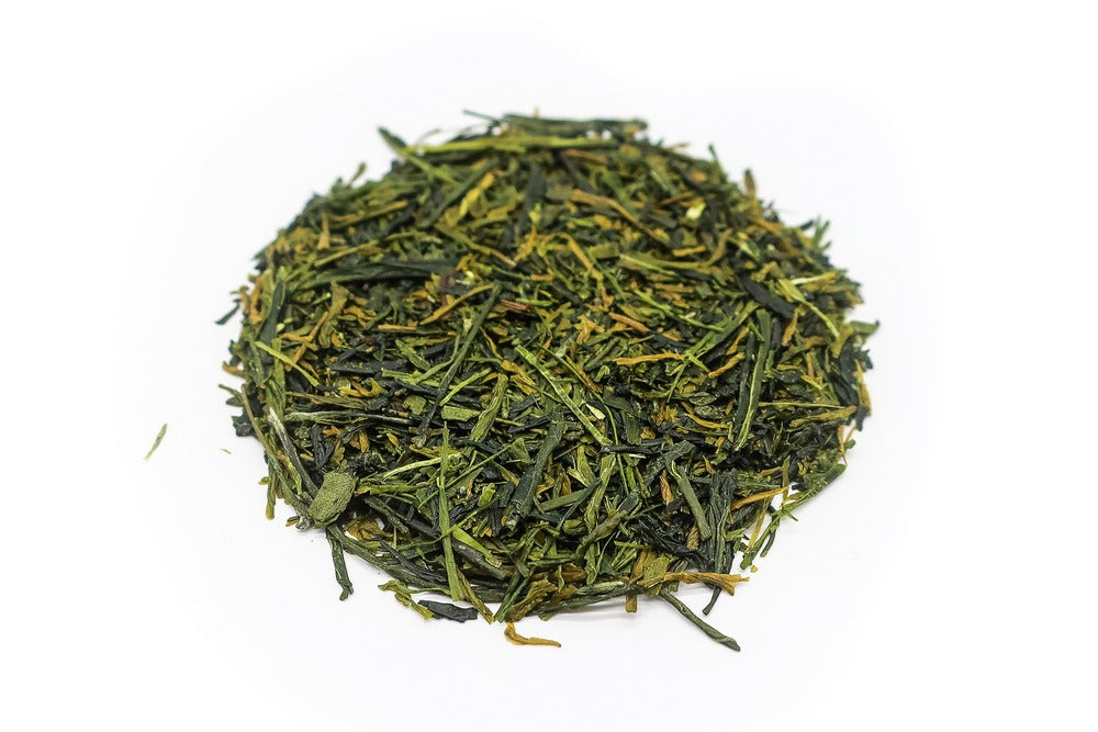 Needle-shaped tea leaves of premium Japanese white tea from Yame HAKUSEI before brewing.